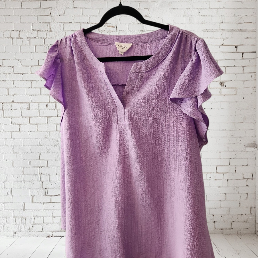 Andree By Unit Lavender Flutter Sleeve Top 1X - Picture 4 of 9